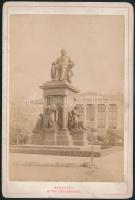 cca 1900 Budapest, Széchenyi tér a Deák-szoborral, keményhátú fotó Alois Beer műterméből, 16,5×11 cm