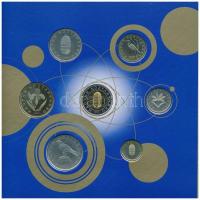 2000. 1Ft-200Ft (7xklf) forgalmi sor szettben + "200Ft Milennium" T:PP kis patina Adamo FO...