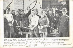 1903 Piliscsaba, katonák fegyver-tisztogatás közben / Gewehrputzen