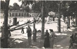 Esztergom, strand. Róna Foto, photo