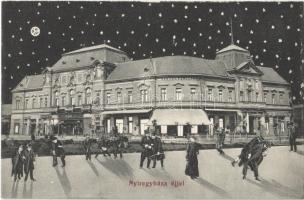 Nyíregyháza, Korona szálloda éjjel, borbély és fodrász szalon, Szárvady Mihály, Prok Pál, Hoffmann Adolf üzlete. Humoros részeg montázs / drunk montage at night