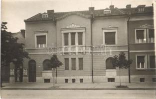 Szeged, M. kir. Dohány és szivar kisáruda a Szentháromság utca 43. sz. alatt. photo