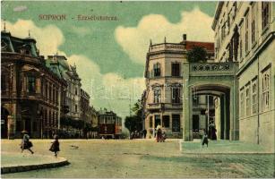 1908 Sopron, Erzsébet utca, Újhelyi ház, villamos, üzletek. Kiadja Kummert L. utóda 410.