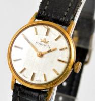 Marvin mechanikus női karóra nem működő szerkezettel, szíjjal