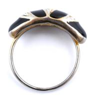 Bizsu gyűrű, zománcozott díszítéssel, méret: 51