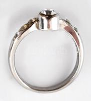 Bizsu fém gyűrű, apró szintetikus kövekkel, méret: 50