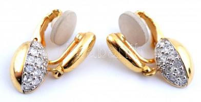 Elefántos bizsu medál láncon, fülbevalóval, virágos medál, stb., jelzett