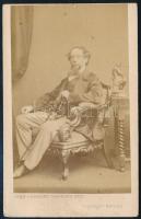 cca 1860 Charles Dickens (1812-1870) író, keményhátú fotó, karton teteje levágva, 10×6 cm / Charles Dickens English writer, vintage photo