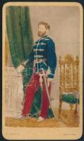 cca 1870 Dedinszky Antal (1840-1911) honvéd őrnagy, kifestett fénynyomat Löger Gusztáv nyitrai műterméből, hátulján feliratozva, 10×6 cm