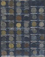 Jó hagyaték tétel 298db, egész világ, sok tengerentúllal, régi és új, benne jobbakkal, kevés dupláva...