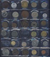 Jó hagyaték tétel 298db, egész világ, sok tengerentúllal, régi és új, benne jobbakkal, kevés dupláva...