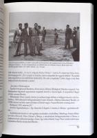 Kő András: Szemétből mentett dicsőrségünk. Volt egyszer egy Aranycsapat... Bp.,1997, Magyar Könyvklu...
