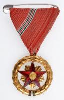 1957. Szocialista Munkáért Érdemérem zománcozott fém kitüntetés mellszalagon, dísztokban T:2 NMK.: 604.