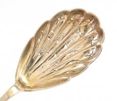 Ezüst(Ag) cukorszóró kanál, jelzett, h. 21 cm, nettó: 87,7 g