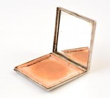 Ezüst (Ag.) púdertartó, jelzett, vésett mintákkal, 7×7 cm, bruttó: 80 g