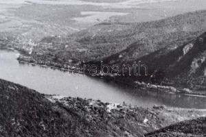 1984 Gink Károly (1922-2002): Dunakanyar, pecséttel jelzett fotó, 30×40 cm