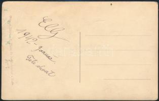 1942 Elly, téli divat, fotólap, hátulján feliratozva, 9×14 cm