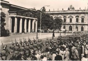 82 db MODERN külföldi városképes lap / 82 MODERN Worldwide town-view postcards