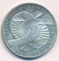 NSZK 1972J 10M Ag "Olimpia-München / Csomó" T:2 karc
FRG 1972J 10 Mark Ag "Olymics M...