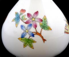 Herendi Viktória mintás porcelán váza, kézzel festett, jelzett, hibátlan, m: 13 cm