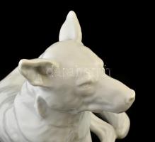 Herendi német juhász, fehér mázas, jelzett (mélynyomás), m: 17 cm, 29×17 cm