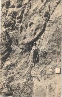 Rax, Einstiegswand am Alpenvereinssteig. Amateurverlag von Camillo Kronich / hiking lady (fl)