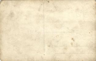 Ismeretlen magyar település, üzlet belső személyzettel. photo (fa)