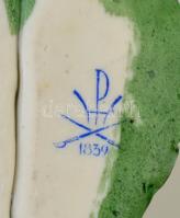 Herendi sárga porcelán rózsa, kézzel festett, jelzett, lepattanással, 14×8 cm