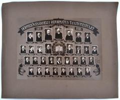 1935 A Hódmezővásárhelyi Református Tanítótestület nagyméretű tabló. 37x28 cm Kartonon