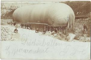1900 Megfigyelő ballon (sárkányballon) katonákkal / K.u.K. (Austro-Hungarian) military observation balloon (Drachenballon). photo (EK)