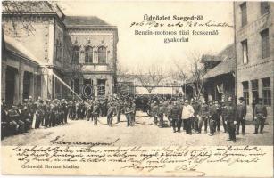 1906 Szeged, Benzin-motoros tűzi fecskendő gyakorlat a tűzoltóság laktanyáján, tűzoltók