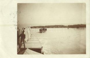 1906 Osztrák-magyar katonák érkezése uszályon / Austro-Hungarian K.u.K. military, soldiers arriving in a barge boat. photo