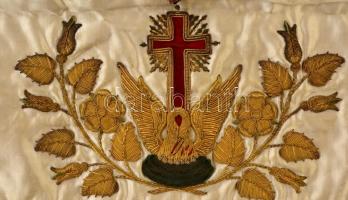 XX. sz. eleje: Szabadkőműves kötény. Selyem, Kígyómintás fém csattal / Freemason apron. Silk  40x34 ...