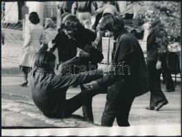 cca 1970-1980 Budapest, Vidámpark, 17 db fotó, 18×22 cm