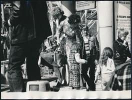 cca 1970-1980 Budapest, Vidámpark, 17 db fotó, 18×22 cm