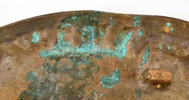 Kopcsányi Ottó (1933-): Oroszlán. Réz relief, jelzett (hátoldalán), 24×36 cm