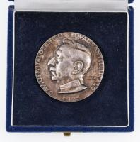 Dabóczi Mihály (1905-1980) 1935. "Lovag Santelli Italo" jelzetlen Ag? emlékérem dísztokban...