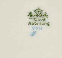 Rosenthal dobozka, kézzel festett, jelzett, apró kopásnyomokkal, 9×8 cm