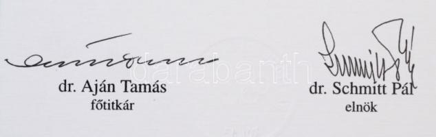 Sportolói hagyaték tétel, benne Papp László (1947-) 1992. "Magyar Olimpiai Érdemérem" aran...