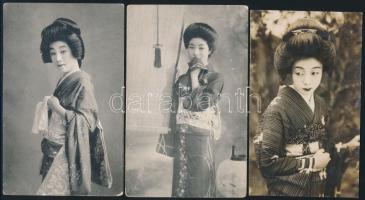 cca 1910 Japán gésák 3 db fotólap és képeslap