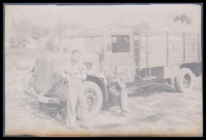 Teherautók, különböző időben és eltérő helyen készült 3 db szabadon felhasználható vintage negatív, ...