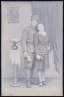 cca 1944 Katonák a kiskunfélegyházi Marika fotóműteremben, 13 db vintage negatív, portrék és teljes ...