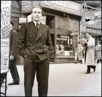 Budapesti negatívok tétele, 13 db vintage negatív felvétel, amelyek eltérő időben és változó helyszí...