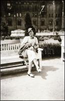 Budapesti negatívok tétele, 13 db vintage negatív felvétel, amelyek eltérő időben és változó helyszí...