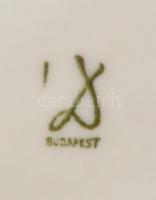 Drasche porcelán ékszertartó dobozka. Matricás, jelzett, kopott. 10x10 cm + Korondi festett malacper...