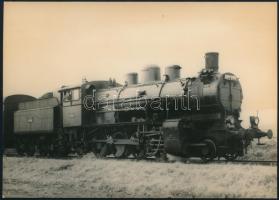 MÁV-mozdonyok, 3 db fotó, különböző méretben