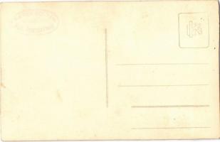 Győr, női zenészek hangszerekkel. Páyer Zoltán fényképész Ágyugyári telep. photo