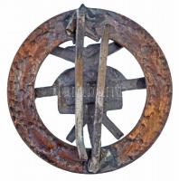 ~1950. "Kiváló Légvédelmi Tüzér Műszerész" fém jelvény (40mm) T:2 / 
Hungary ~1950. "...