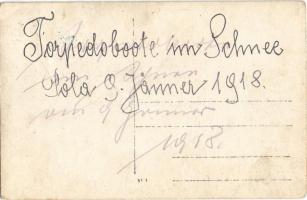 1918 Pola, Pula; Osztrák-magyar haditengerészet torpedónaszádjai hóval borítva a kikötőben télen / K...