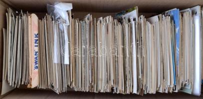 Kb. 1000 db RÉGI képeslap Nagy-Britanniából dobozban. Vegyes minőség / Cca. 1000 pre-1950 British (U...